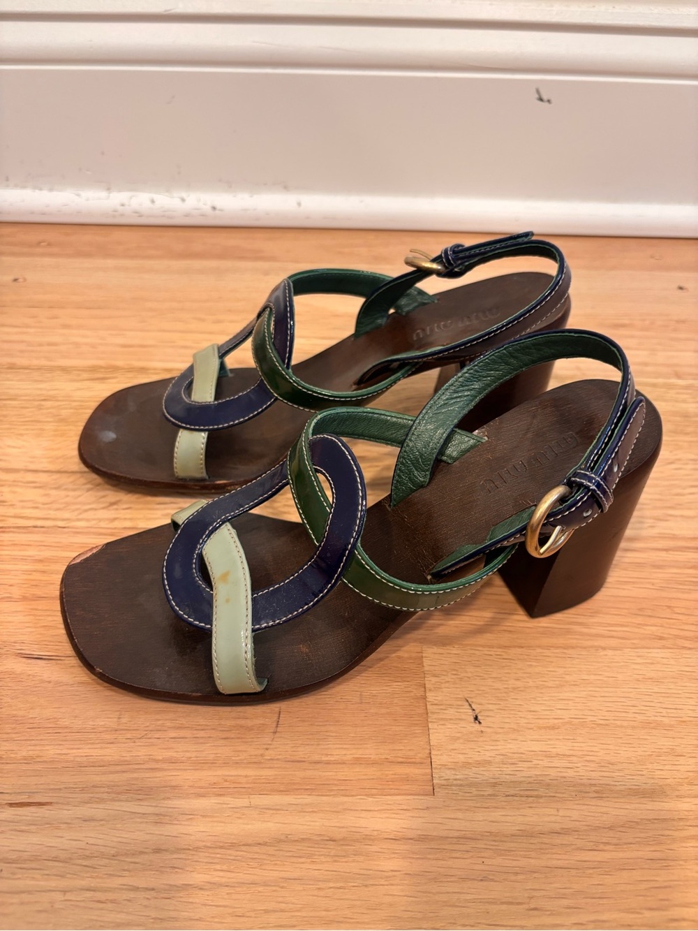 Vintage Miu Miu Arlecchino sandals in multicolored patent leather size 35.5 - Picture 5 of 10
